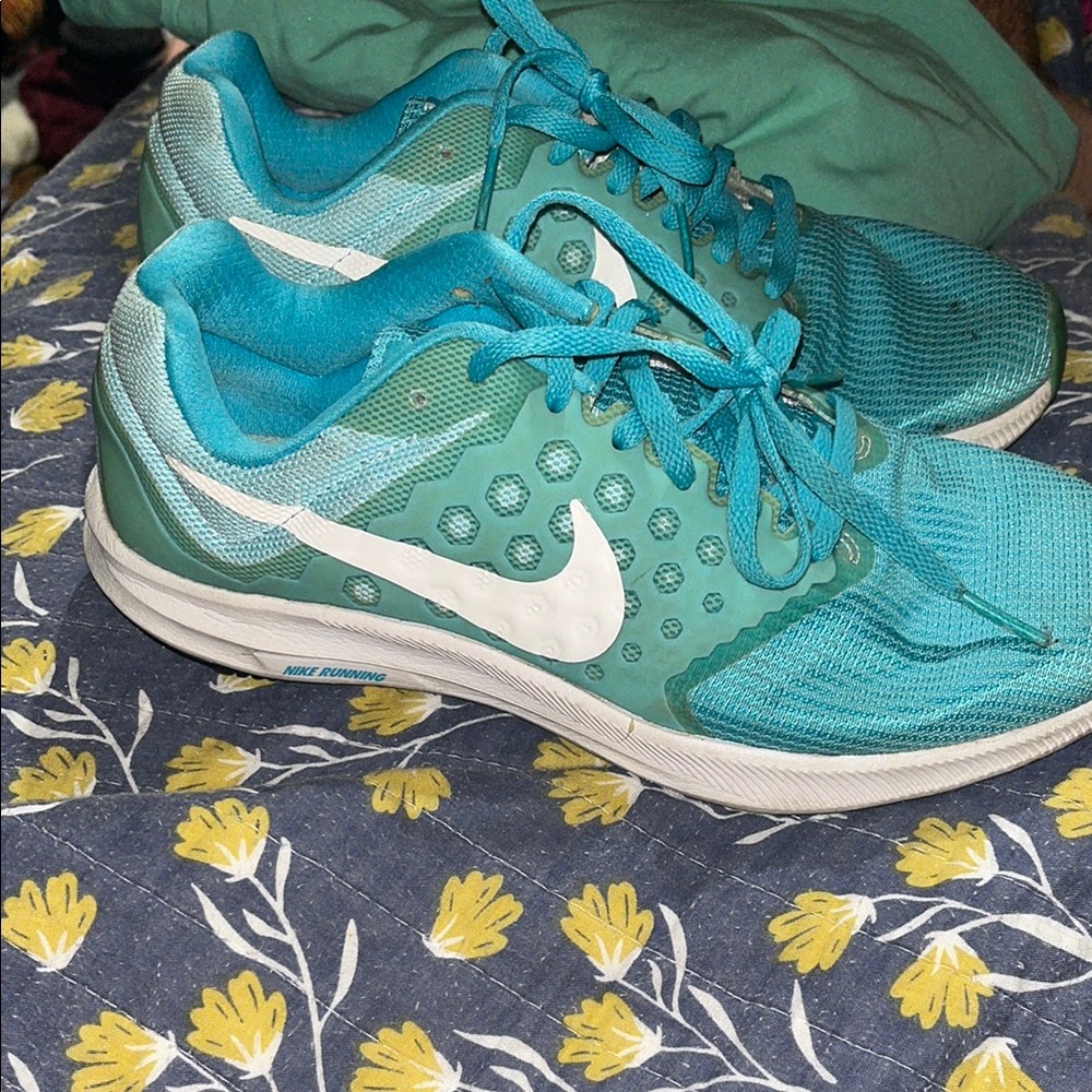 Nike teal Downshifter running shoes size 8